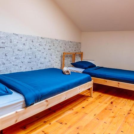T&T Hostel & Apartments Краков Экстерьер фото